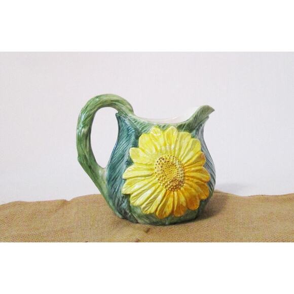 Sunflower Pitcher Italian Yellow Green (Helianthus ) Pitcher - Picture 1 of 4